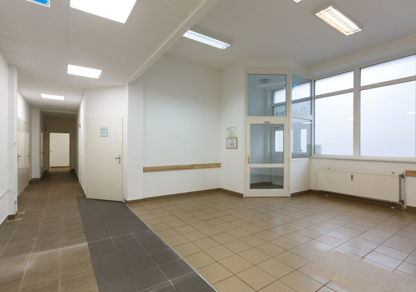 Commercial Premises Not In Shopping Center