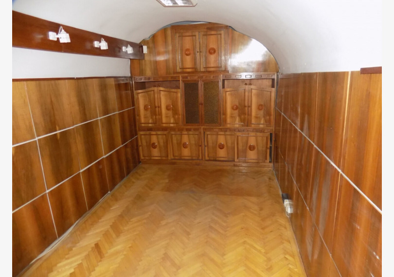 Commercial Premises Not In Shopping Center