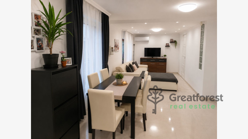 Debrecen, City East, family house  