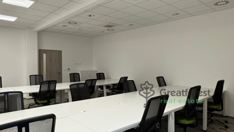 Debrecen, City Center, office in office building  