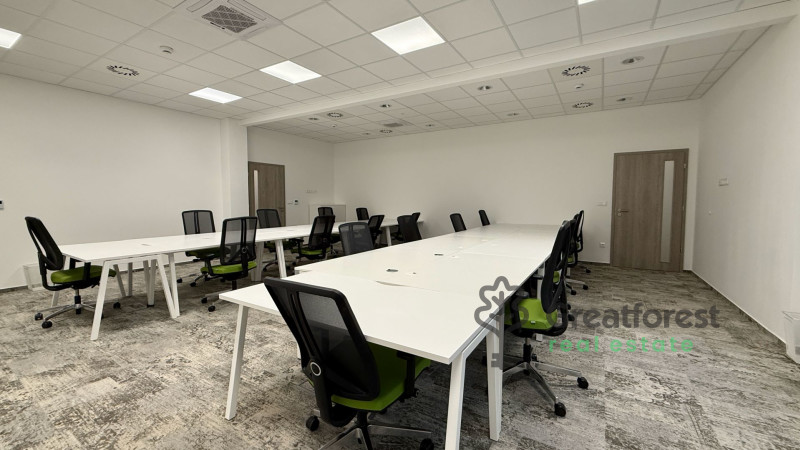 Debrecen, City Center, office in office building  