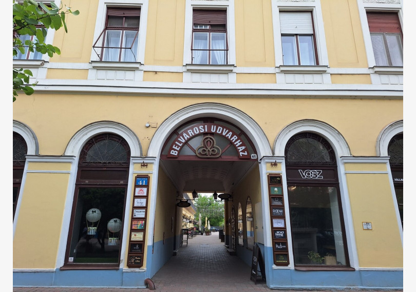 Commercial Premises Not In Shopping Center