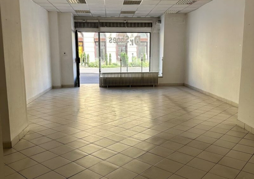 Commercial Premises Not In Shopping Center