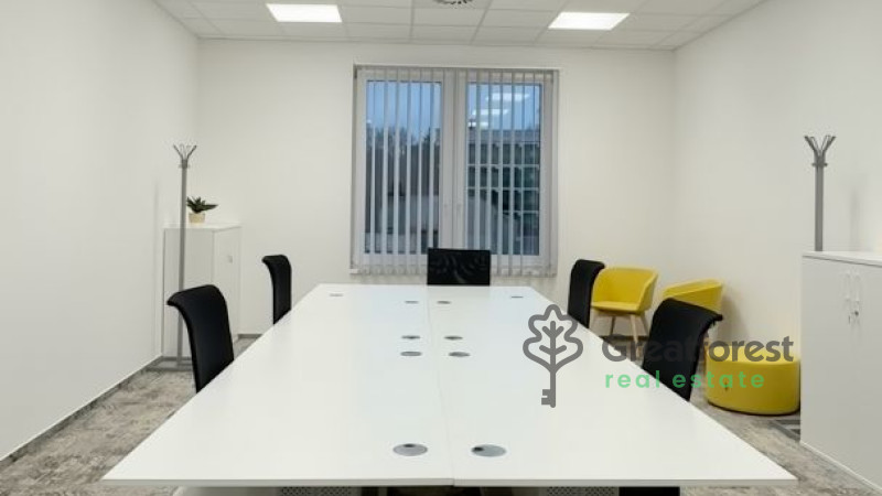 Debrecen, City Center, office in office building  