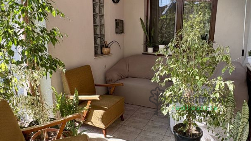 Mikepércs, family house  