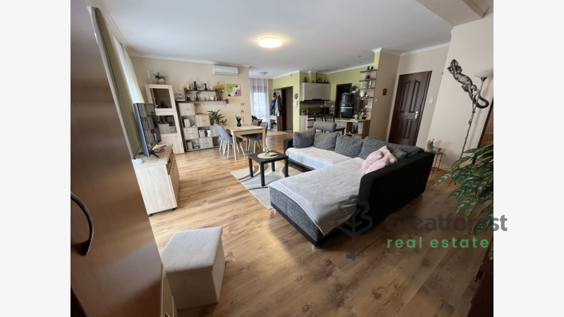 Debrecen, City East, family house  