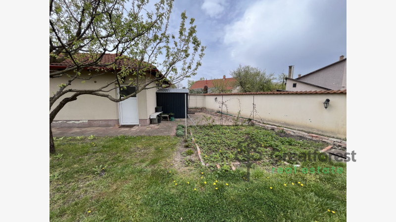 Debrecen, City East, family house  