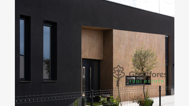 Debrecen, City North, family house  