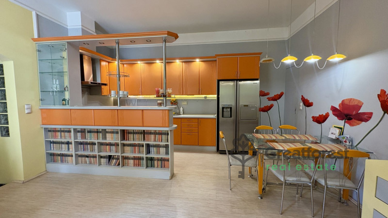 Debrecen, City Center, flat  
