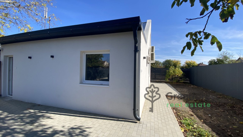 Debrecen, City East, family house  
