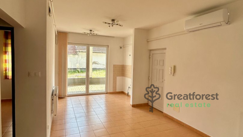 Debrecen, Close To Kassai Campus, office not in office building  