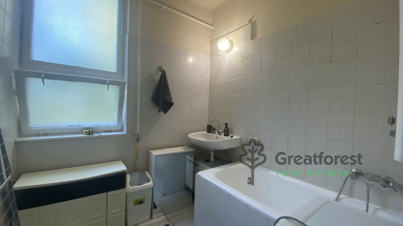 Debrecen, Bem Square, flat  
