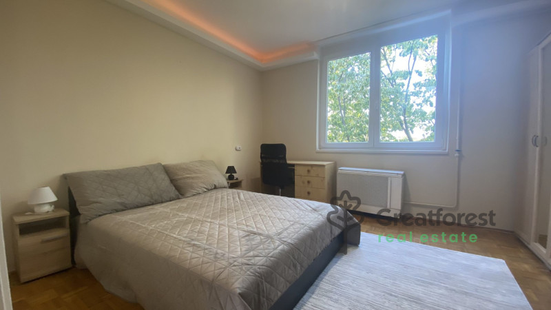 Debrecen, Bem Square, flat  
