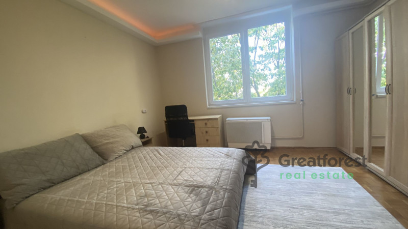 Debrecen, Bem Square, flat  