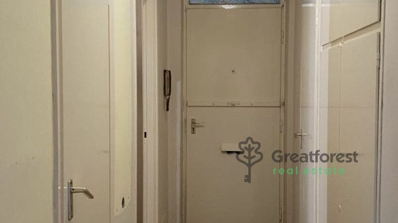 Debrecen, Bem Square, flat  