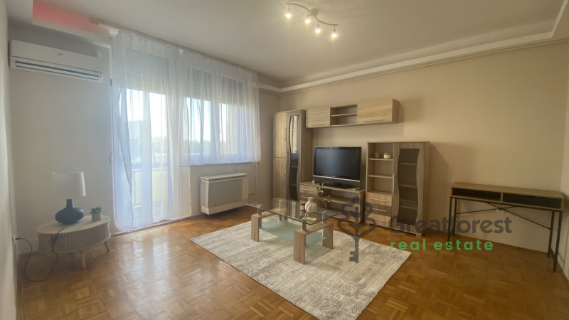 Debrecen, Bem Square, flat  