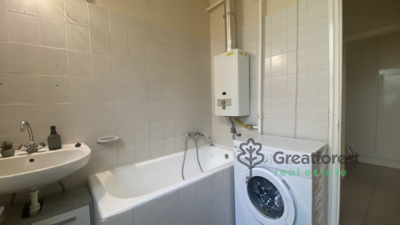 Debrecen, Bem Square, flat  
