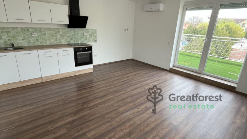 Debrecen, City Center, flat  