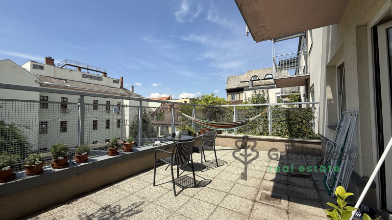 Debrecen, City Center, flat  
