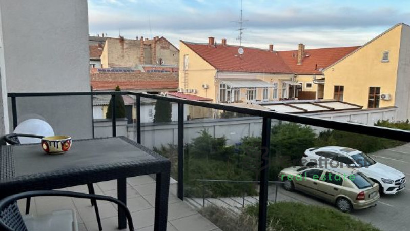 Debrecen, Close To Plaza, flat  