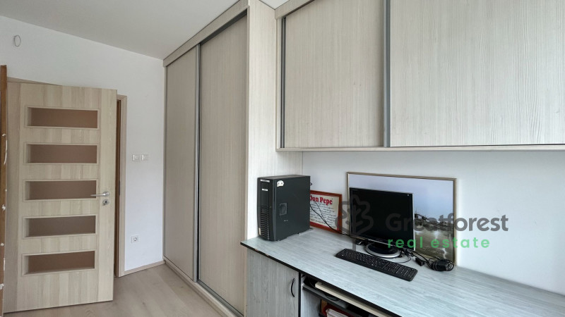 Debrecen, Close To Plaza, flat  