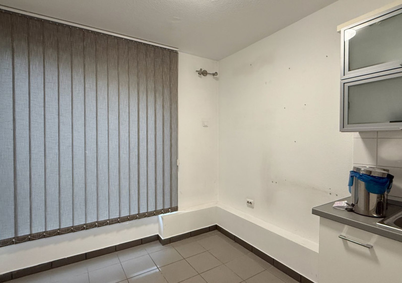 Commercial Premises Not In Shopping Center