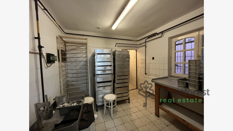 Téglás, family house  