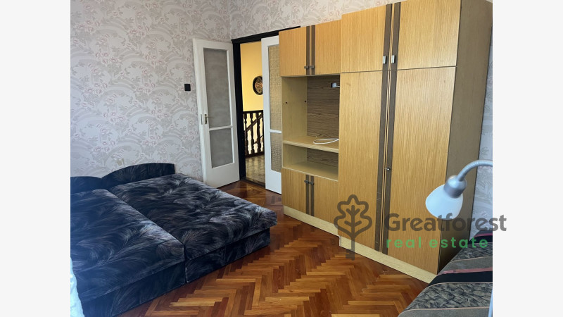 Téglás, family house  