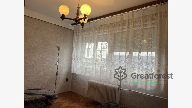 Téglás, family house  