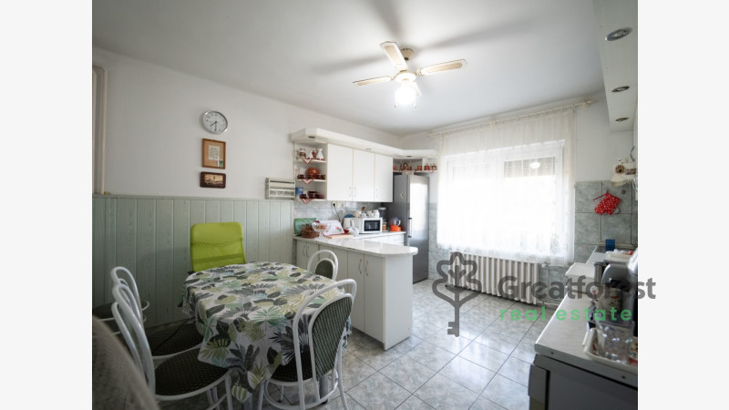 Debrecen, City East, family house  