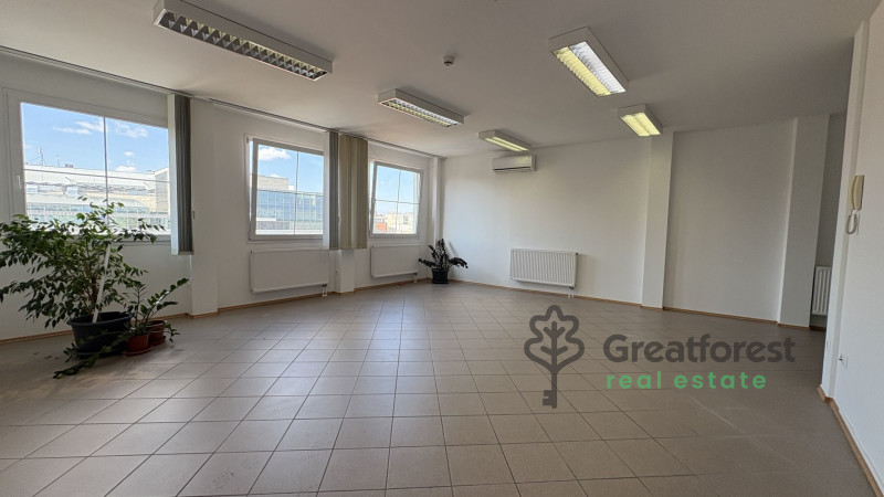 Debrecen, City Center, office in office building  