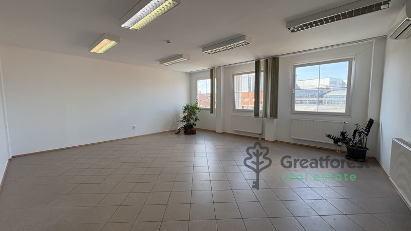 Debrecen, City Center, office in office building  