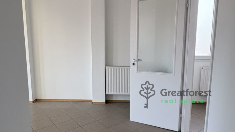 Debrecen, City Center, office in office building  