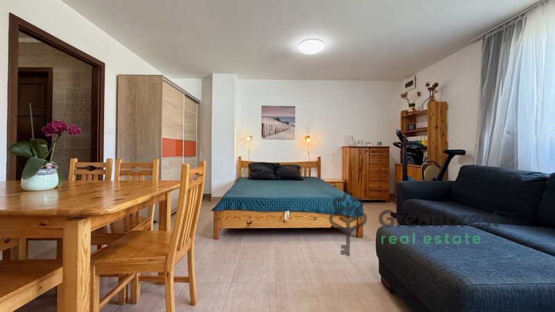 Debrecen, City South-East, part of a house  