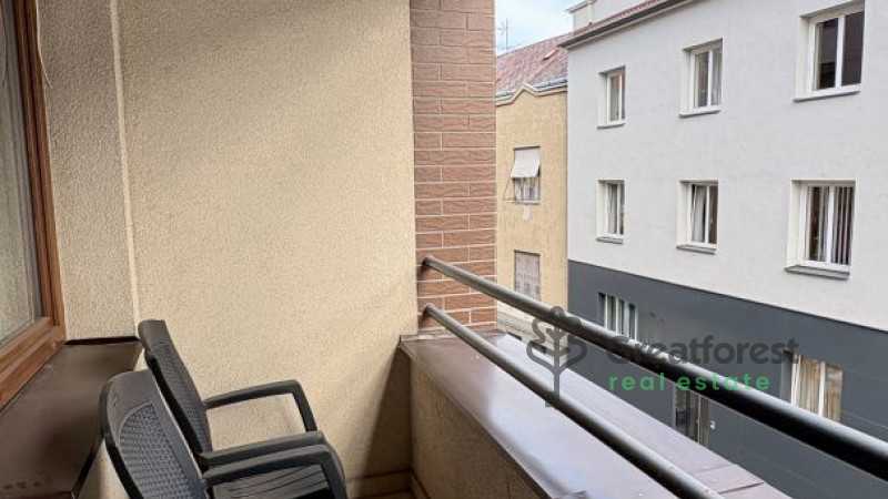 Debrecen, City Center, flat  
