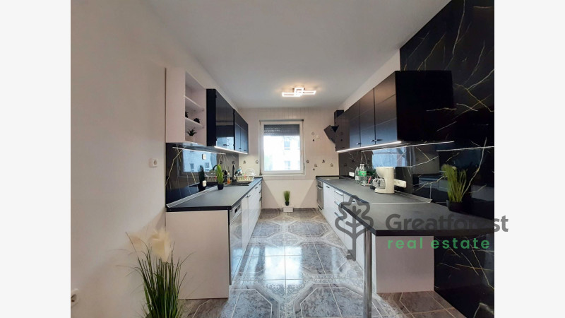 Debrecen, Greatforest Area, flat  