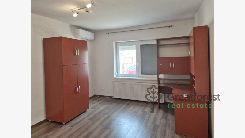 Debrecen, City East, family house  