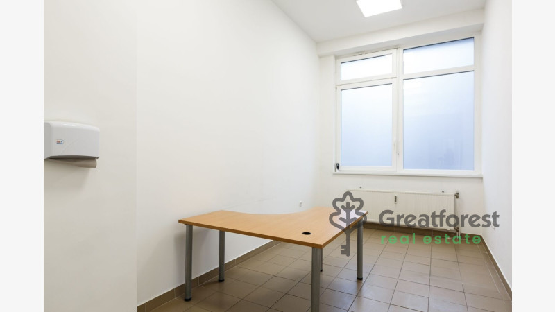 Debrecen, City Center, commercial premises not in shopping center  