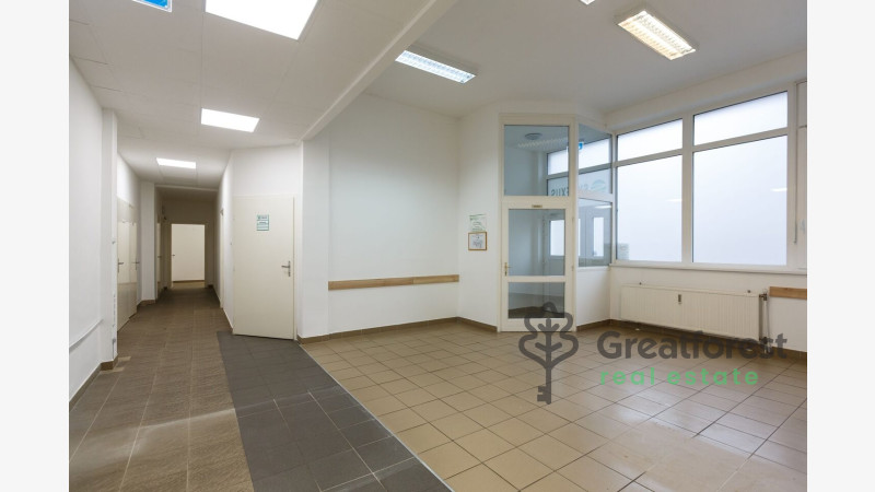 Debrecen, City Center, commercial premises not in shopping center  