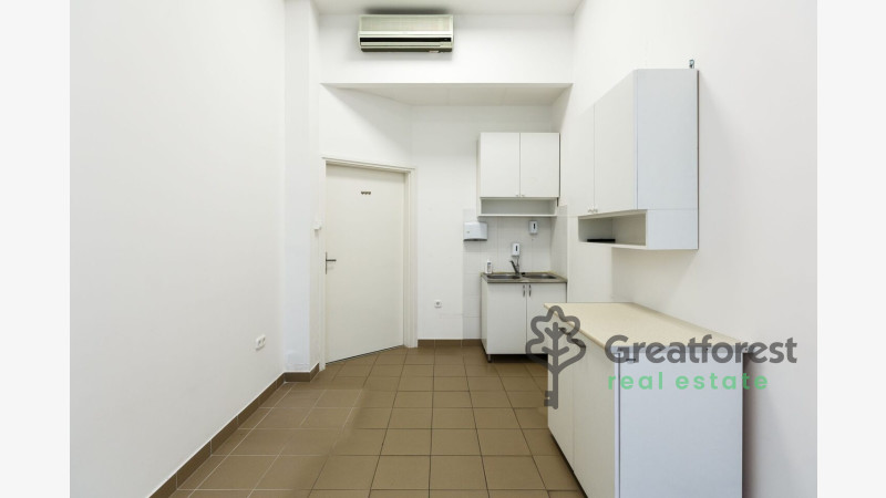 Debrecen, City Center, commercial premises not in shopping center  