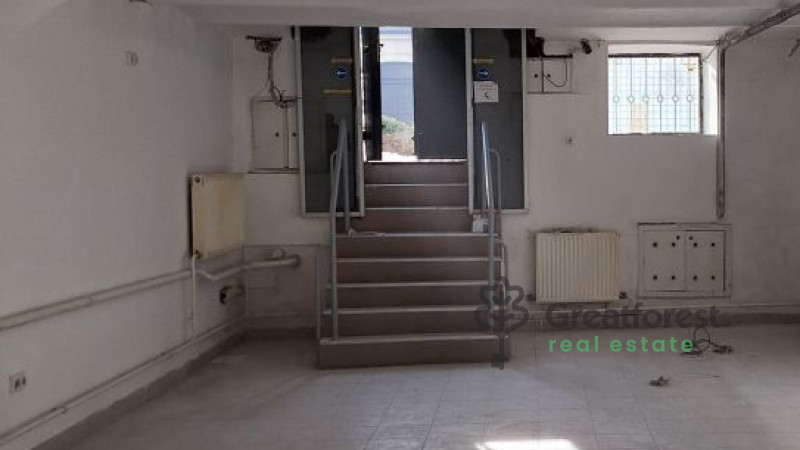 Debrecen, City Center, commercial premises not in shopping center  