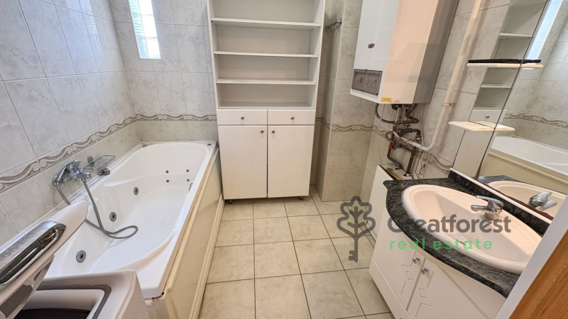 Debrecen, Close To Plaza, flat  