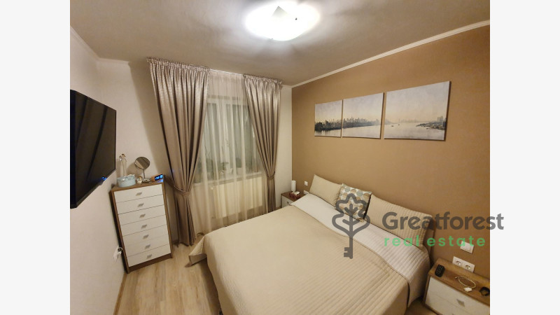 Debrecen, Close To Plaza, flat  