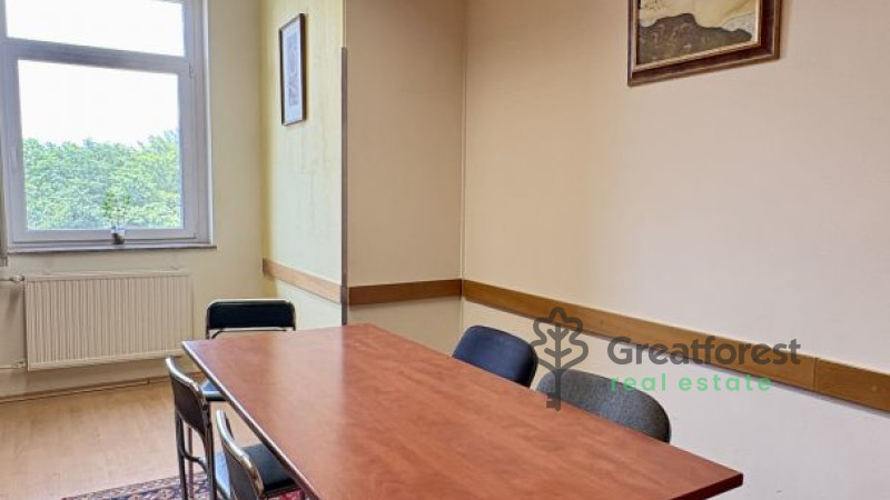 Debrecen, City North-East, office in office building  