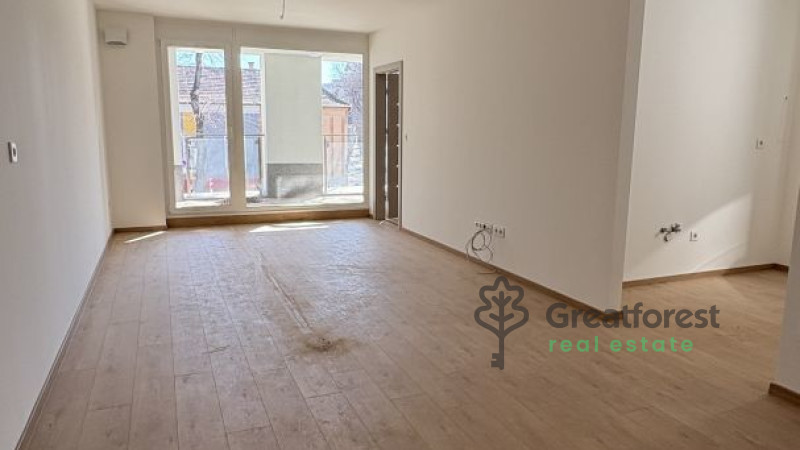 Debrecen, City Center, flat  