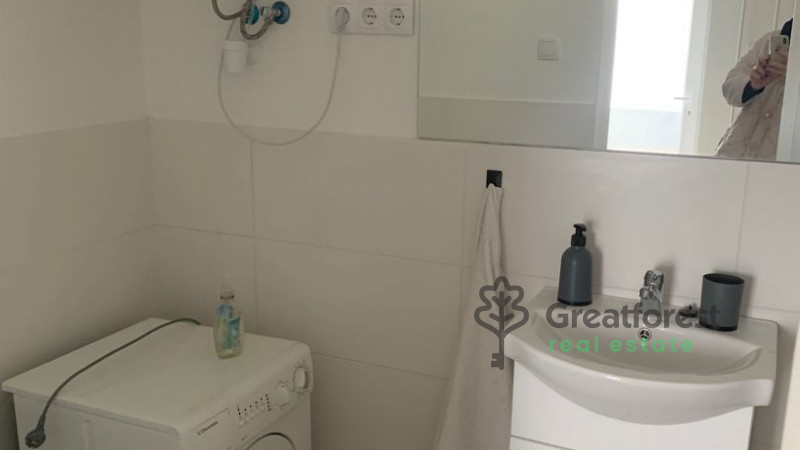 Debrecen, Bem Square, flat  