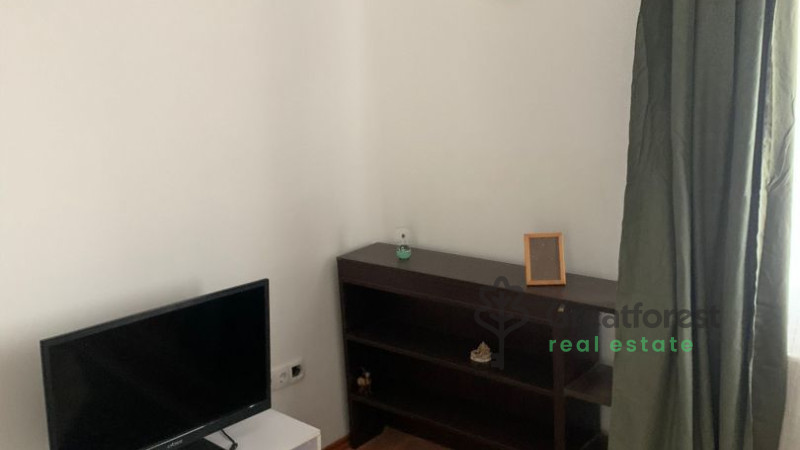 Debrecen, Bem Square, flat  