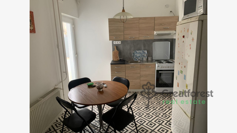 Debrecen, Bem Square, flat  