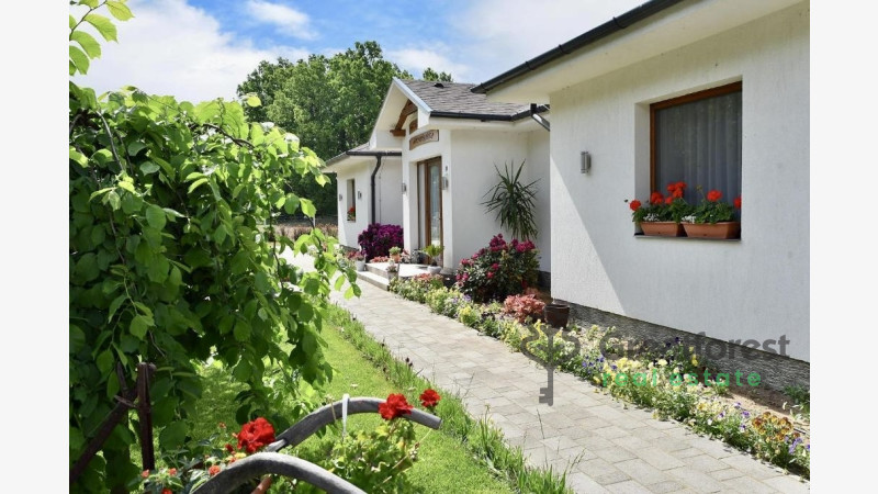 Nyíradony, Aradványpuszta, family house  