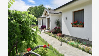 Nyíradony, Aradványpuszta, family house  